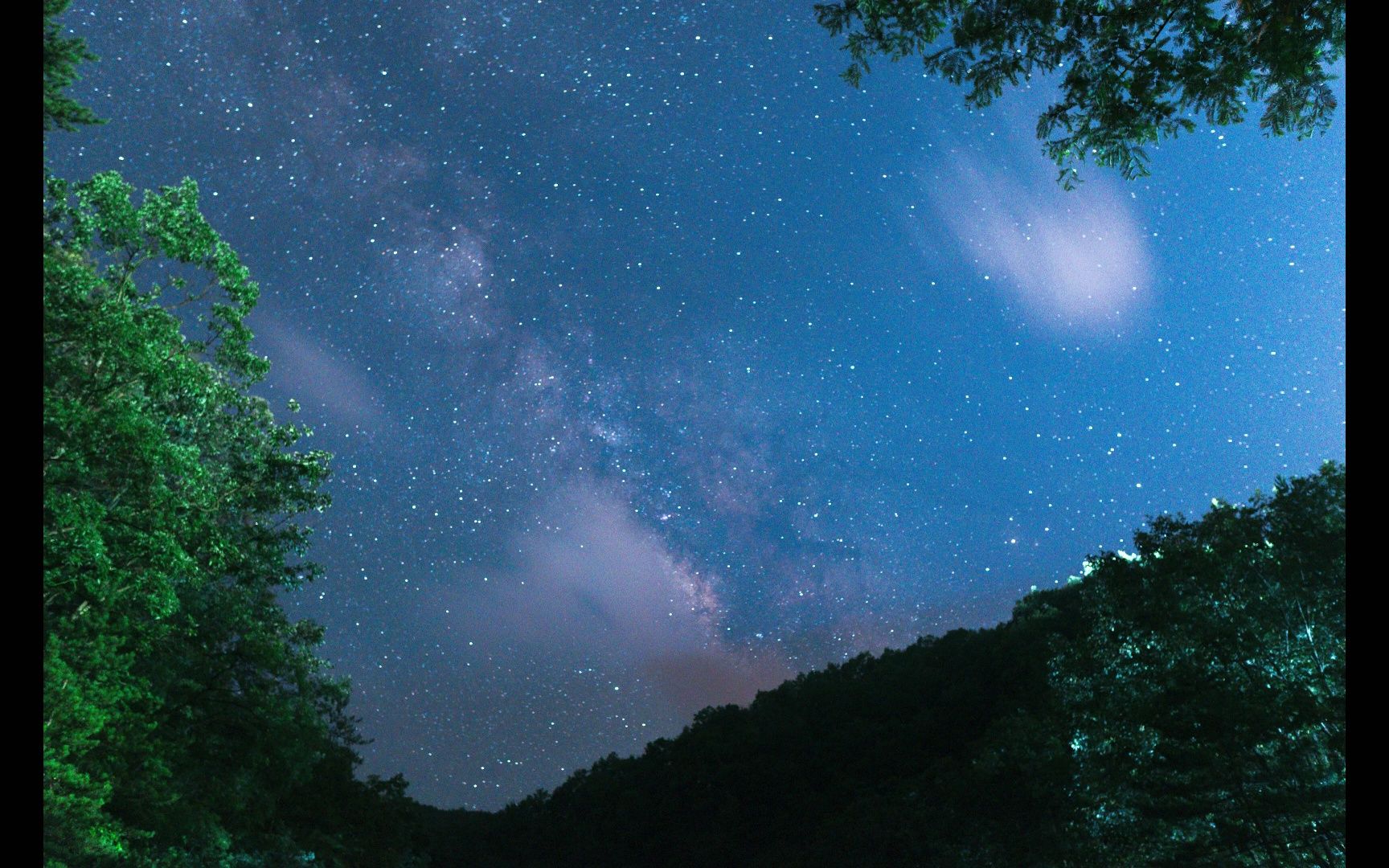 第一次用索尼6400 适马16mmf1.4拍到的星空