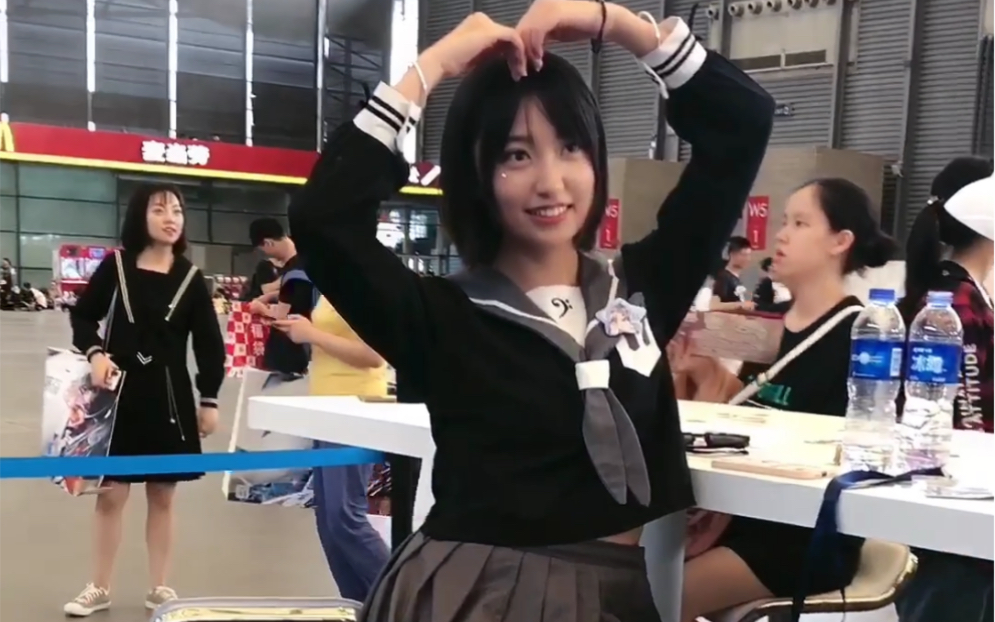 笔芯小姐姐真可爱