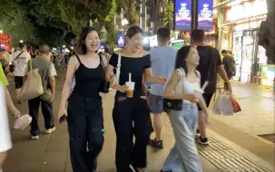 下载视频: 广州真是一个接地气的城市，现代但又有烟火气，夜市好热闹啊！