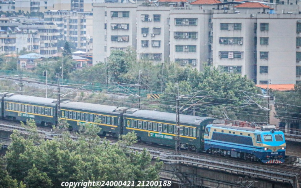 中国铁路】广铁广段ss8 0188担当z99次列车本务京广线下行线通过