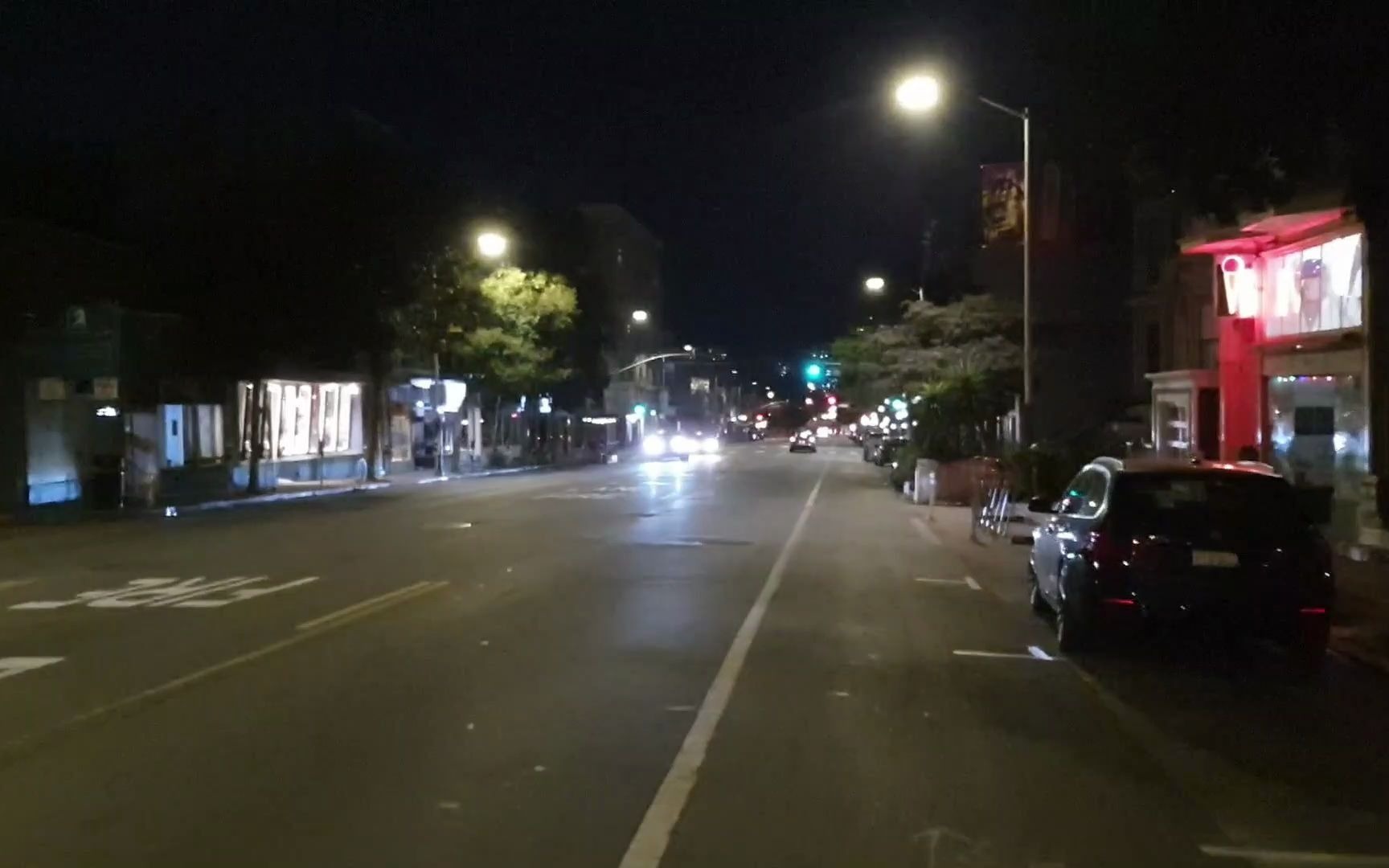 美国2020年感恩节的夜晚街上很冷清20201126美国加州旧金山