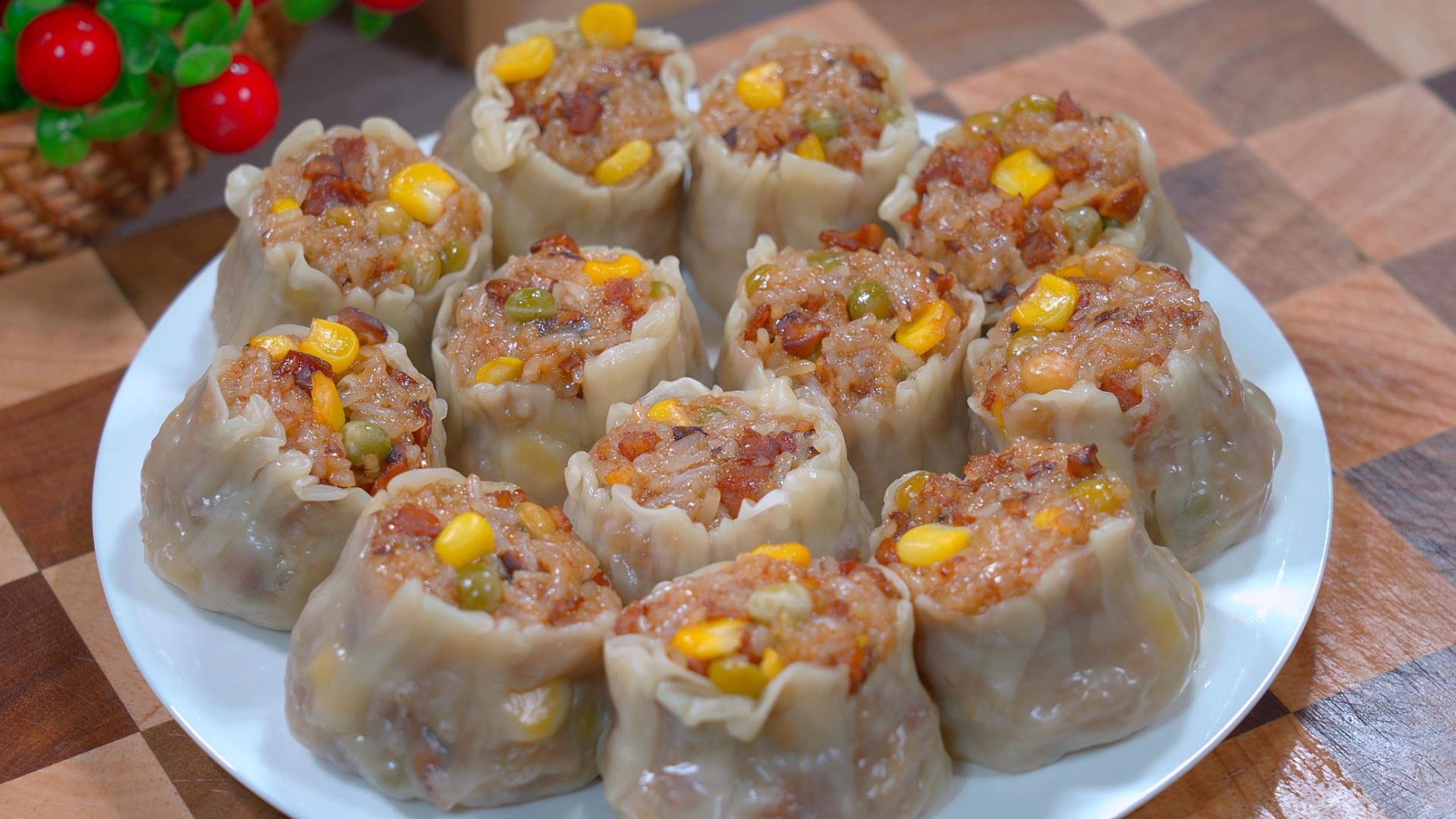 我家烧麦从不买着吃,教你详细做法,皮薄馅足软糯鲜香,营养美味