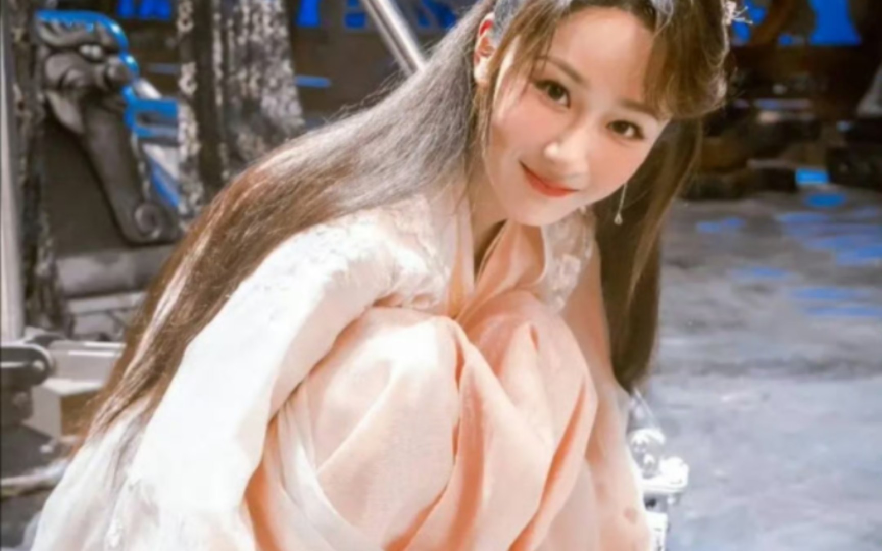 看到第8集了,锦觅好灵动啊99原来我保存那么久的照片是杨紫锦觅时期