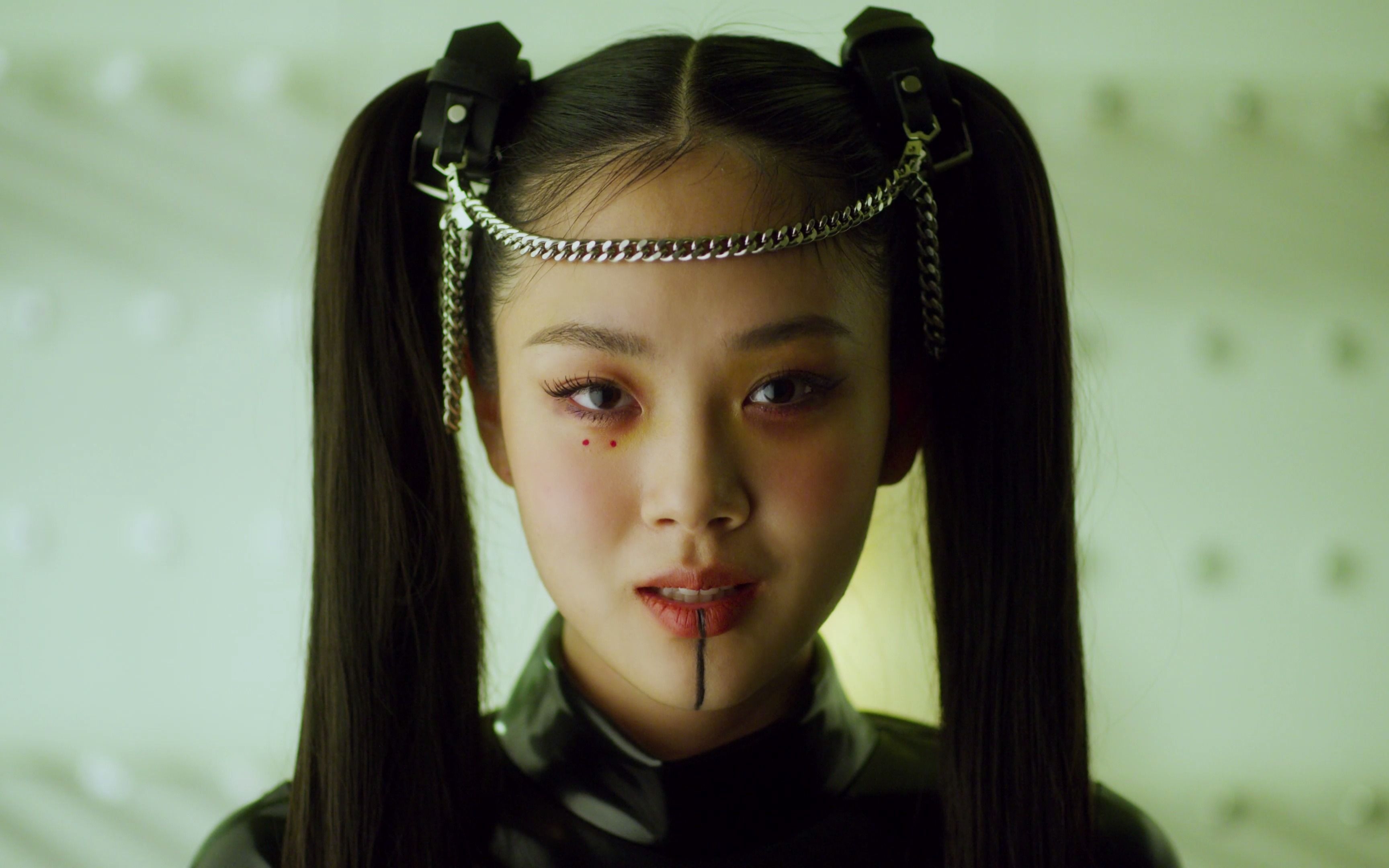 【韩语高清mv】鬼马音乐人bibi金兴西新歌《bad sad and mad》官方超