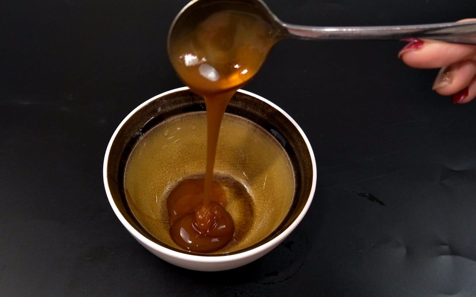 醋和蜂蜜在一起会怎么样(醋和蜂蜜在一起有什么效果)