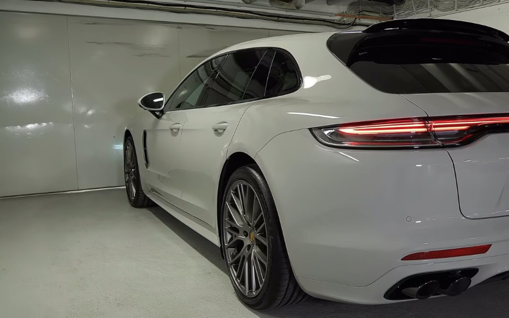 2023 保时捷帕拉梅拉4运动白金版