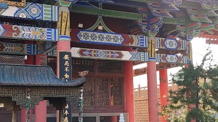 [图]参观潍坊青州龙兴寺。可以看到东南部的山体巨佛