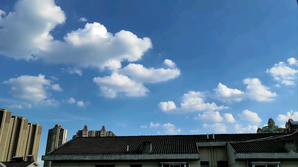 平平无奇的天空延时