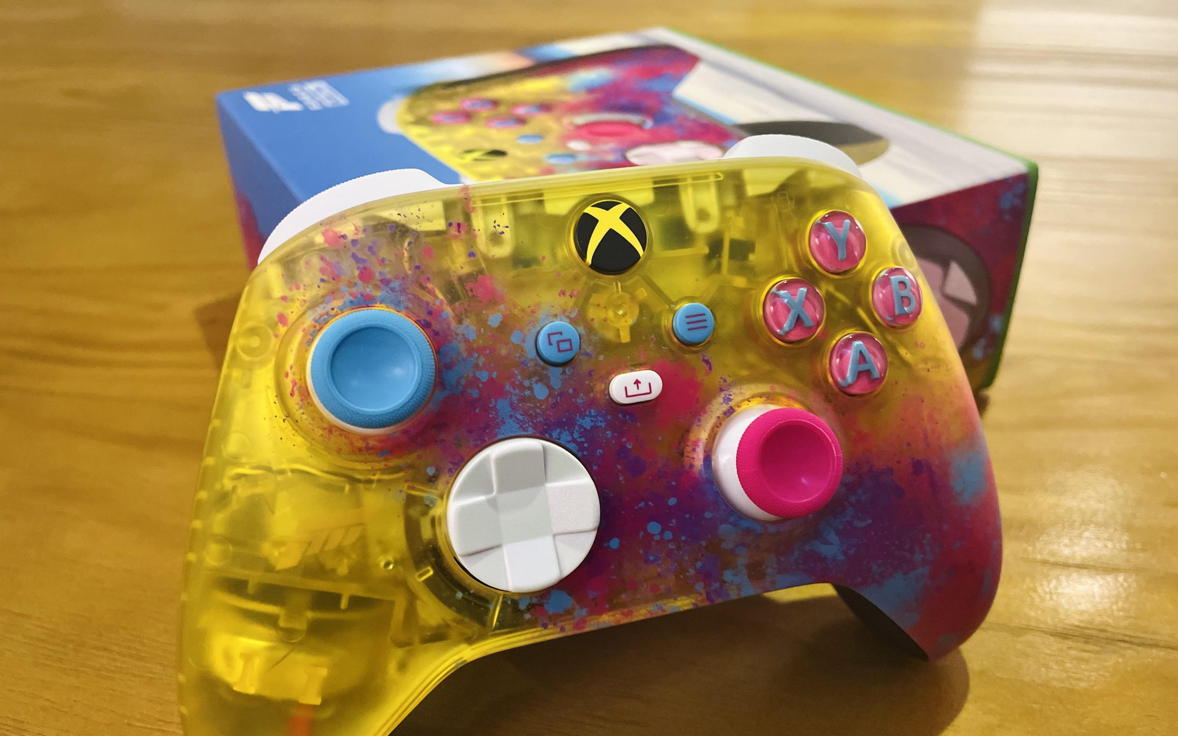 《极限竞速:地平线5》限定版手柄开箱视频