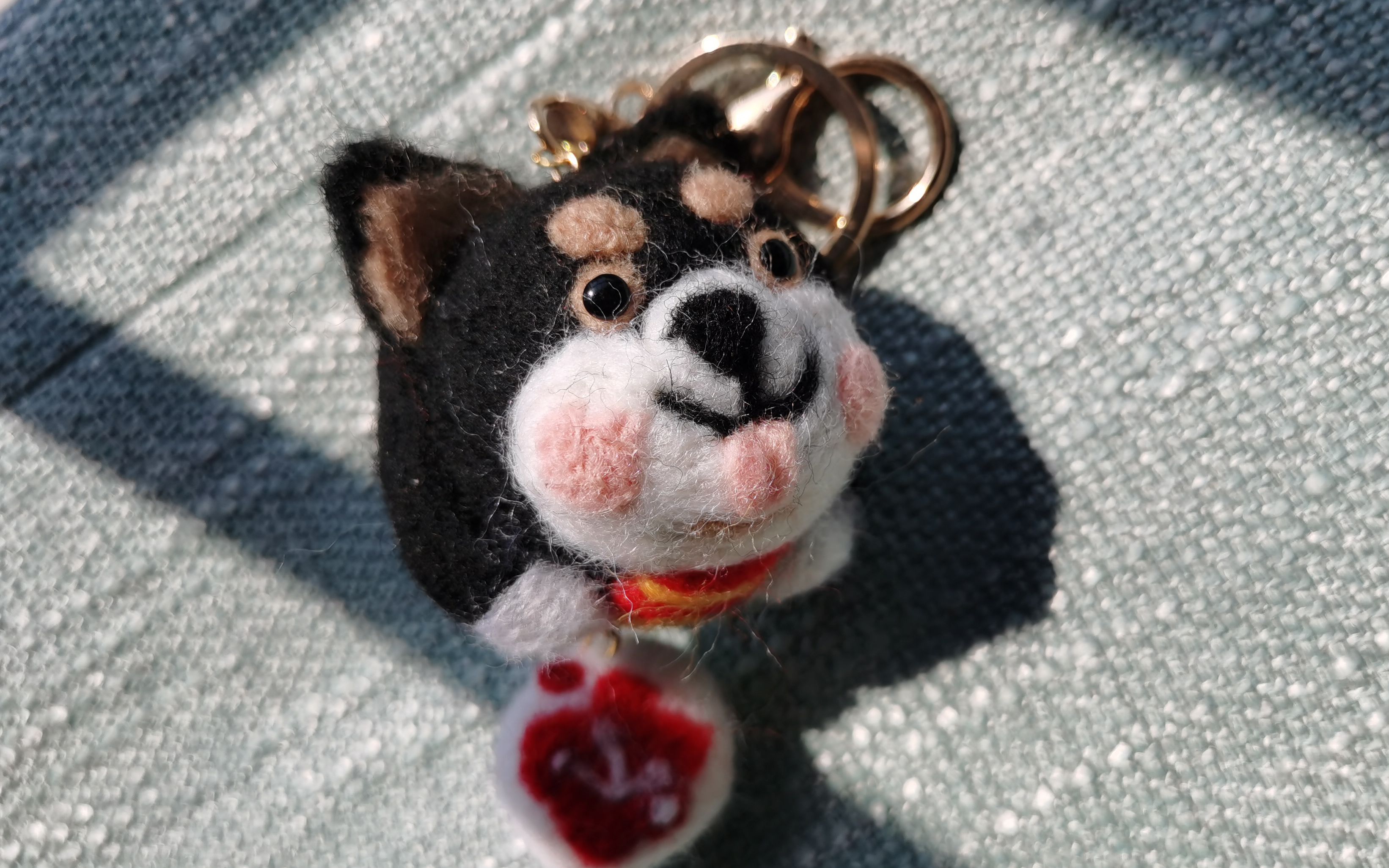 【戳戳戳】羊毛毡戳戳乐黑柴犬钥匙扣_哔哩哔哩_bilibili