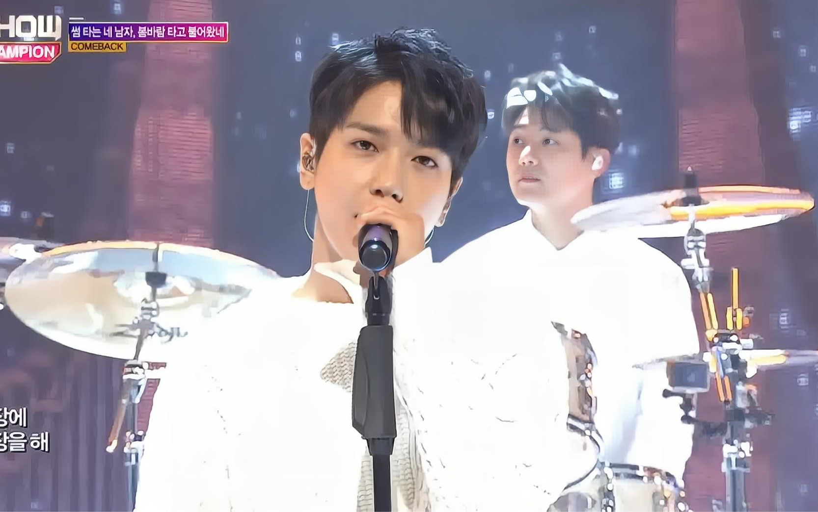 [图]CNBLUE - When I Was Young + Between Us (170329 MBC Show Champion)