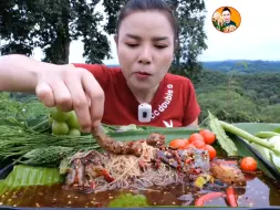 Download Video: 泰国橙子姐姐美食分享，泰式海鲜套餐