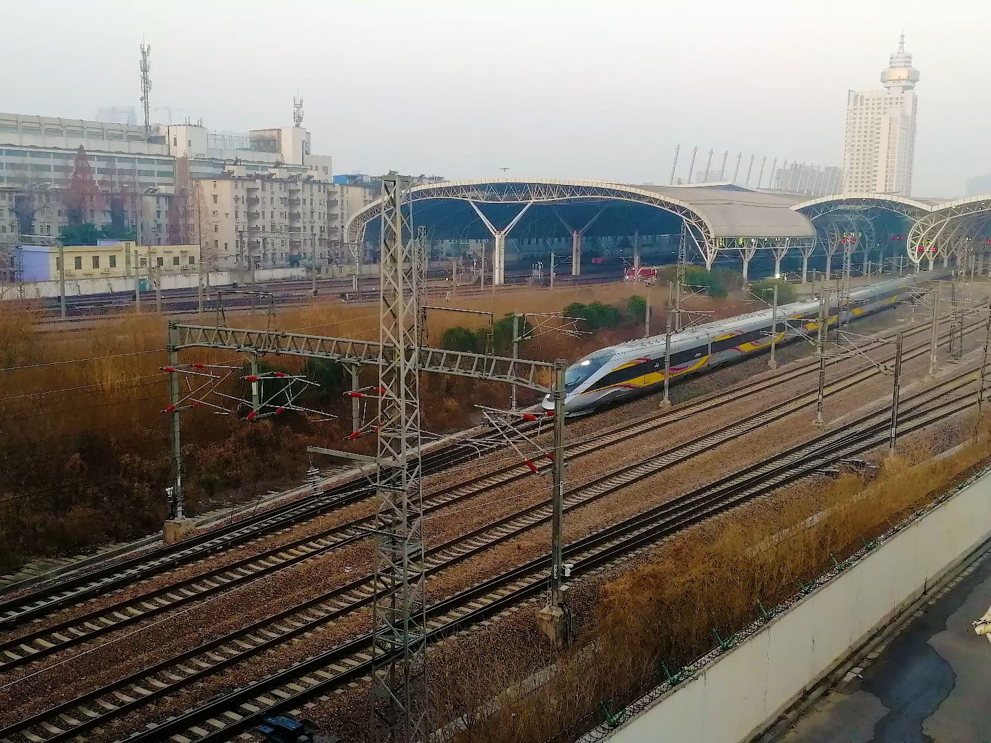 國鐵集團百香果高速綜合檢測車,cr400bf-j0003巡檢滬寧線出南京站去