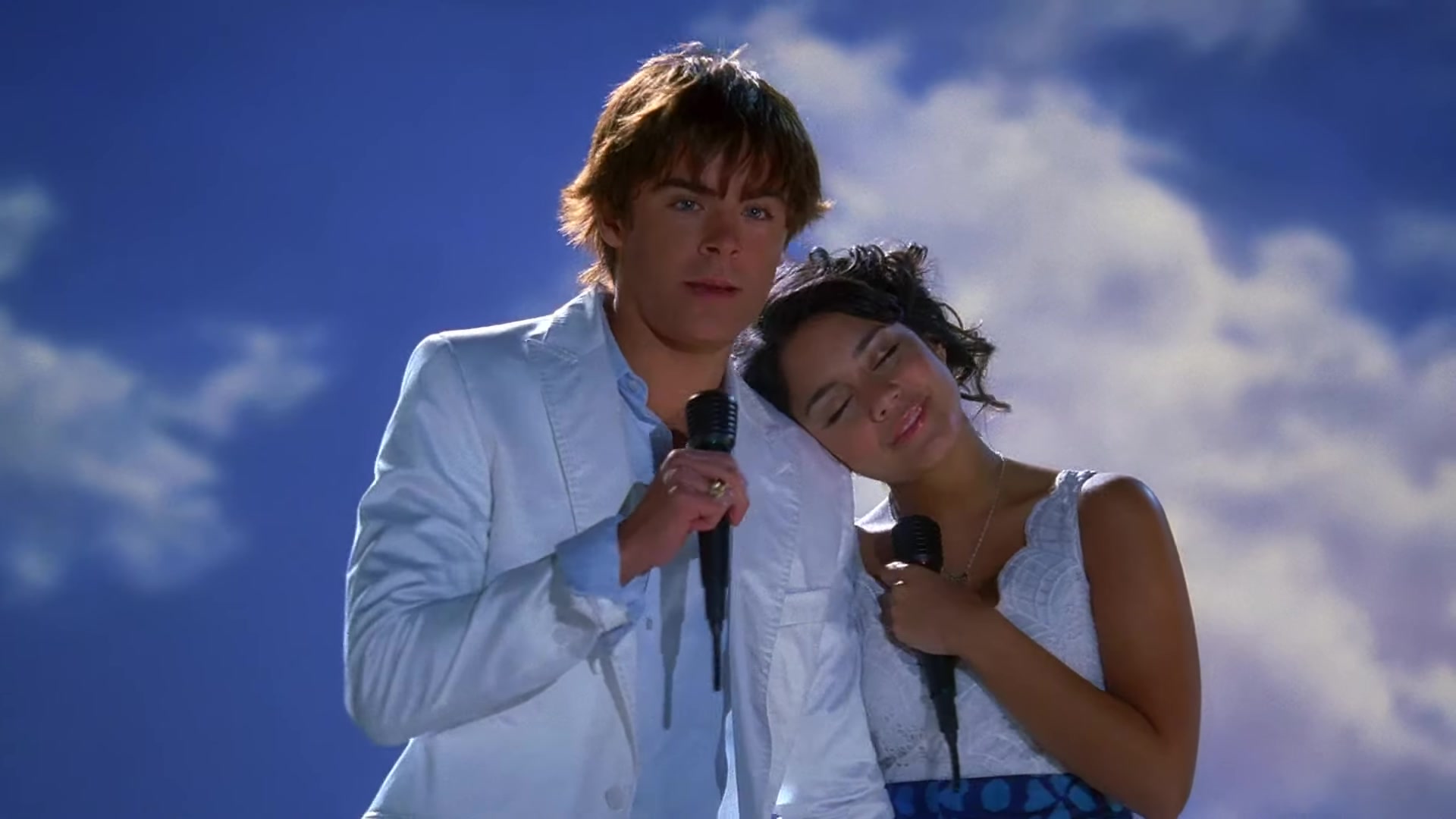 [图]Troy, Gabriella - Everyday (From -High School Musical 2-)