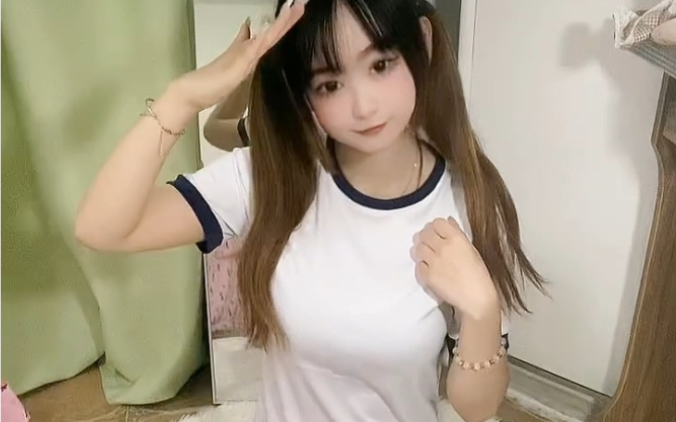 童颜巨乳?哔哩哔哩bilibili