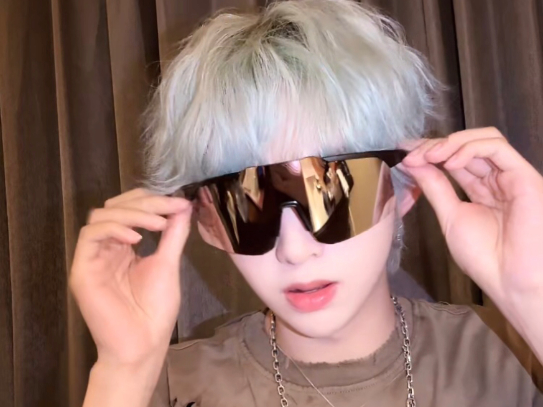 21温柔版滴晚安吻.可爱中夹杂着一点搞笑哈哈哈# 浩浩捏捏