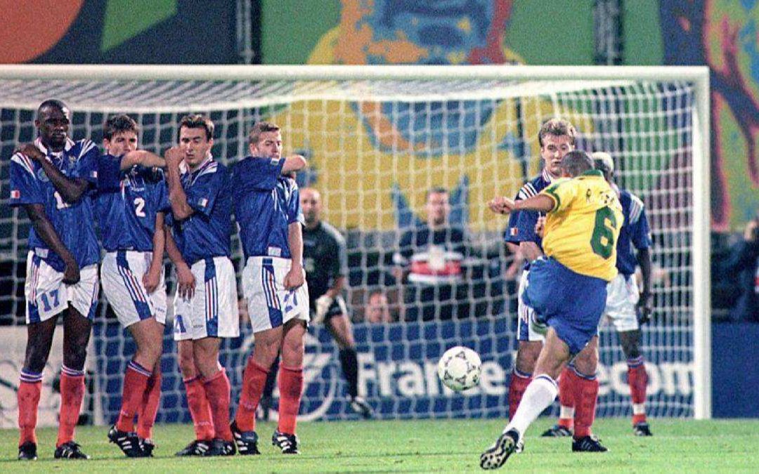 足坛神仙球大赏齐祖梅罗伊布代表作卡洛斯暴力弧线