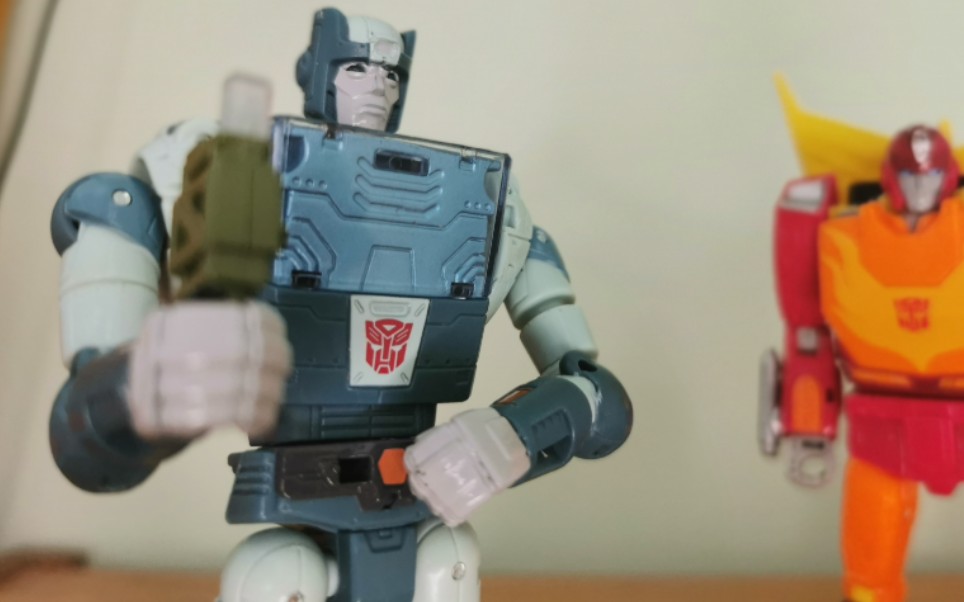 苦逼的玩具分享变形金刚ss86d级杯子