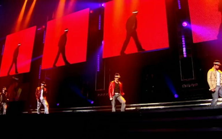 [图]【演唱会经典曲目回顾系列】Westlife - She's Back/Billie Jean （Live at Wembley'06）