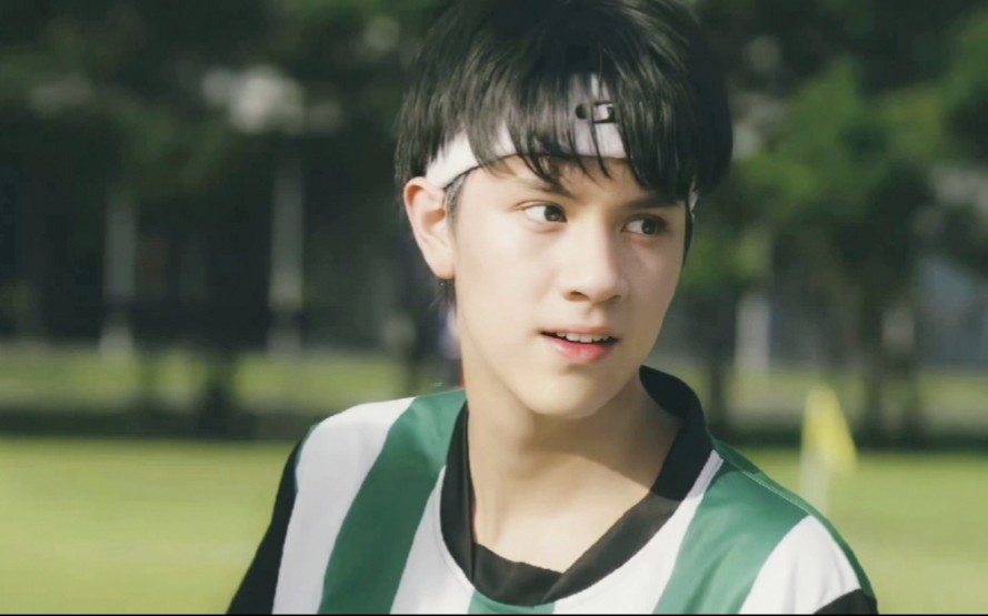 【nanon黄乐荣】条纹运动服 发带真的好适合他 两