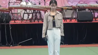 古筝前头‖台中女中仪队‖感觉比前几期学员质量差了点‖还我长腿小学姐
