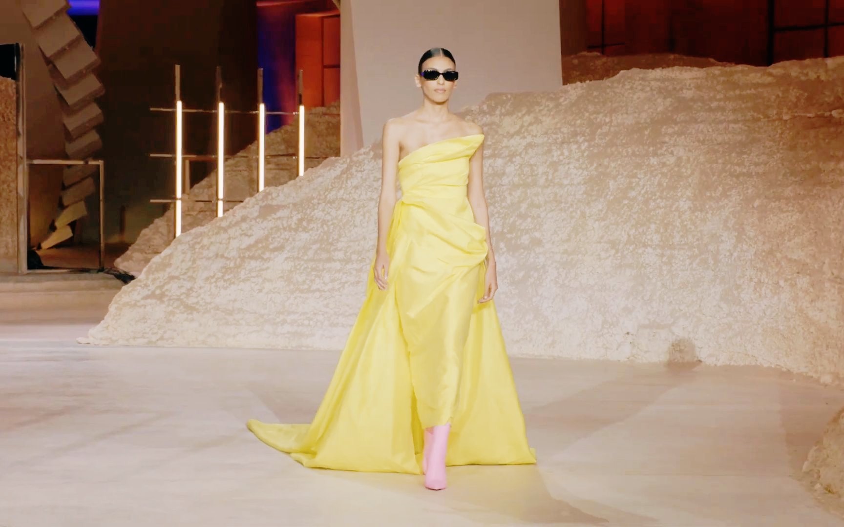 【沙特利雅得时装周】沙特品牌 youssef akbar 女装秀 2023.10