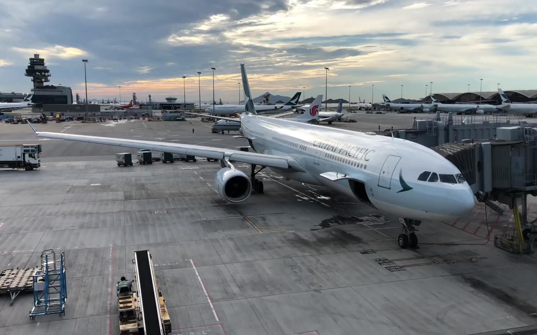 youtube国泰航空空客a330300经济舱飞行报告香港阿德莱德