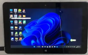 Download Video: 十年前Windows11平板刷入安卓系统游戏体验