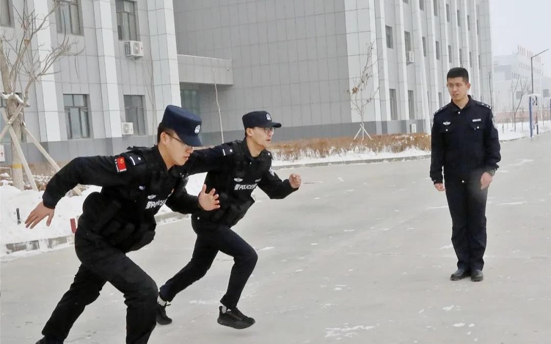 寒冬,开干!新疆生产建设兵团监狱系统全警实战大练兵掠影哔哩哔哩bilibili