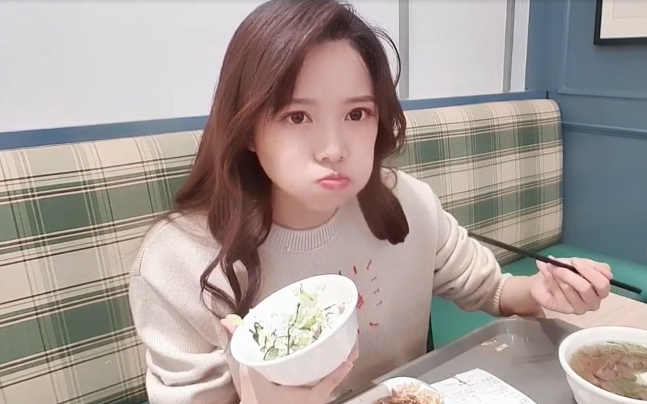 我叫骆雨婷吃饭第一名吃播混剪可可爱爱六第一季完结