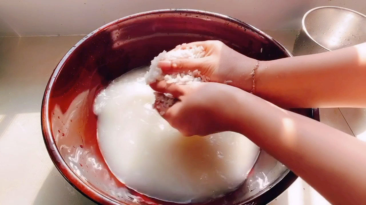 【红苕控饭】柴火红苕米汤锅巴饭三十年没吃过的农家饭最传统做法,远离城市走进田园,地道农家饭菜,找寻最传统的做法,也是一种传承#记录我的农村...