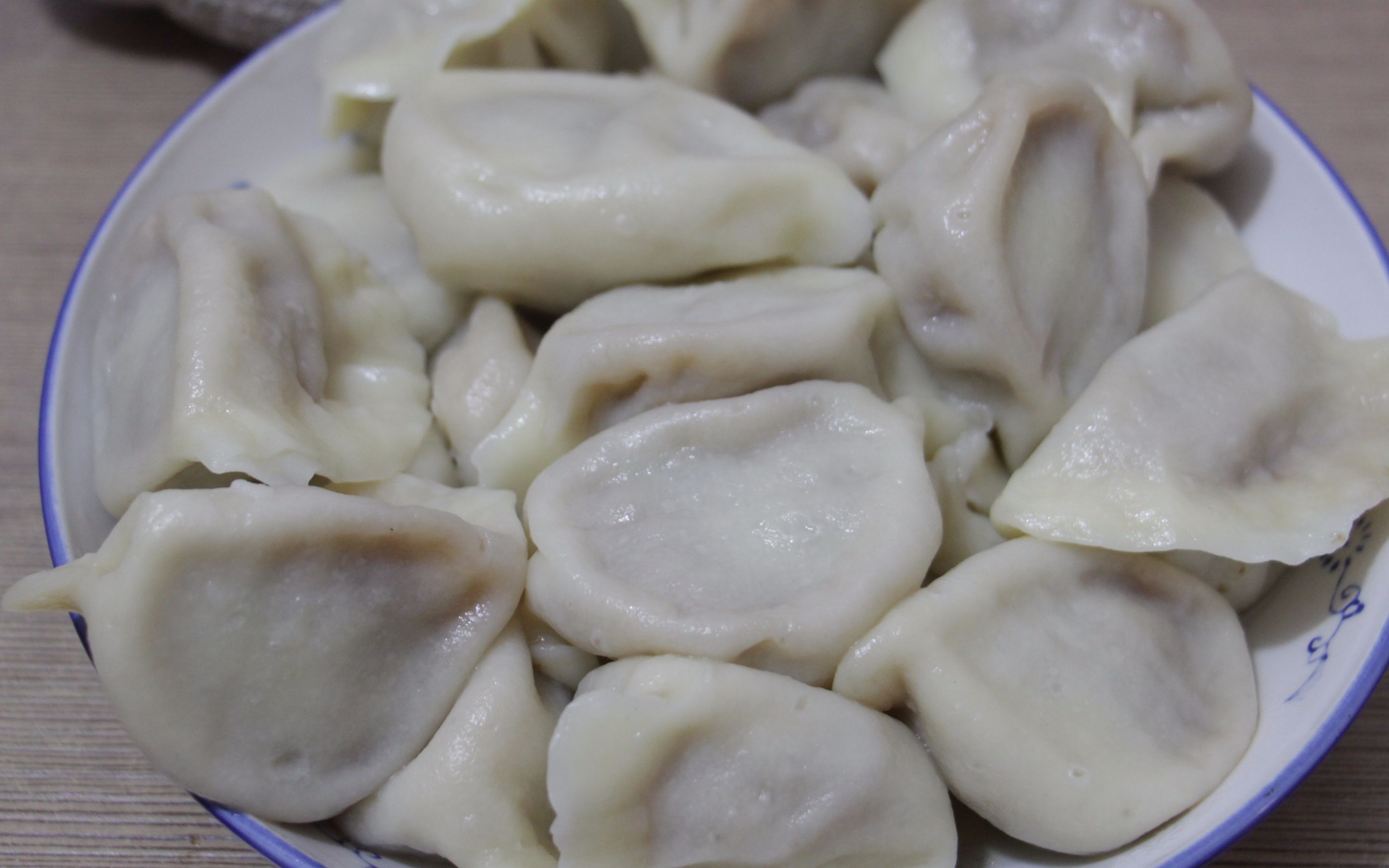 夫妻档清真馆,牛肉饺子一口爆汁,手工丸子想吃只能带走_哔哩哔哩 (゜