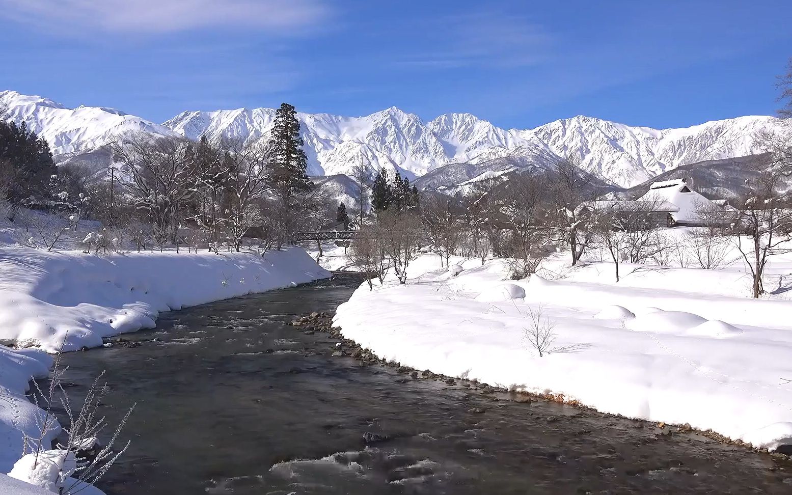 皑皑白雪,若浮云间图片