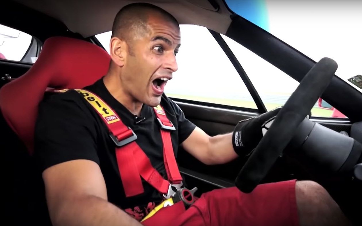 猴子哥挖坟系列2013年拍的法拉利f40vsf50车评视频油管播放542万