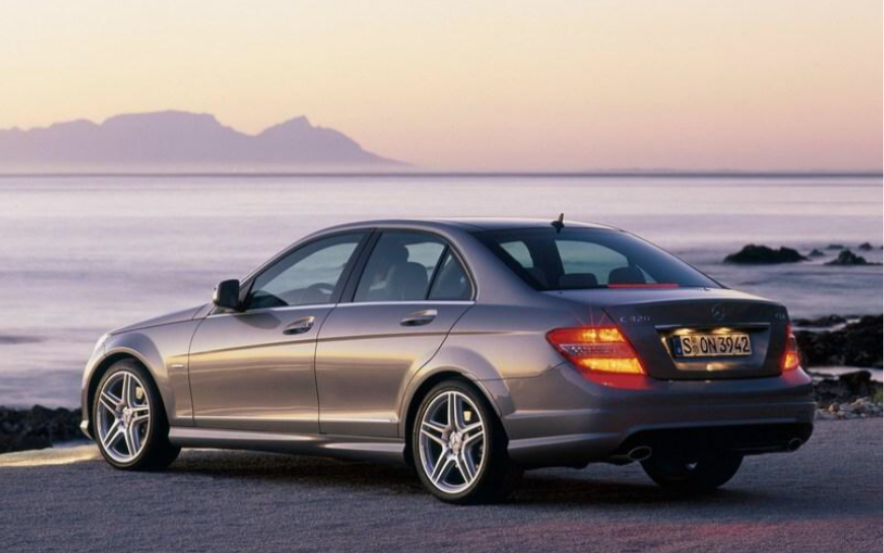 奔驰c级历代车型