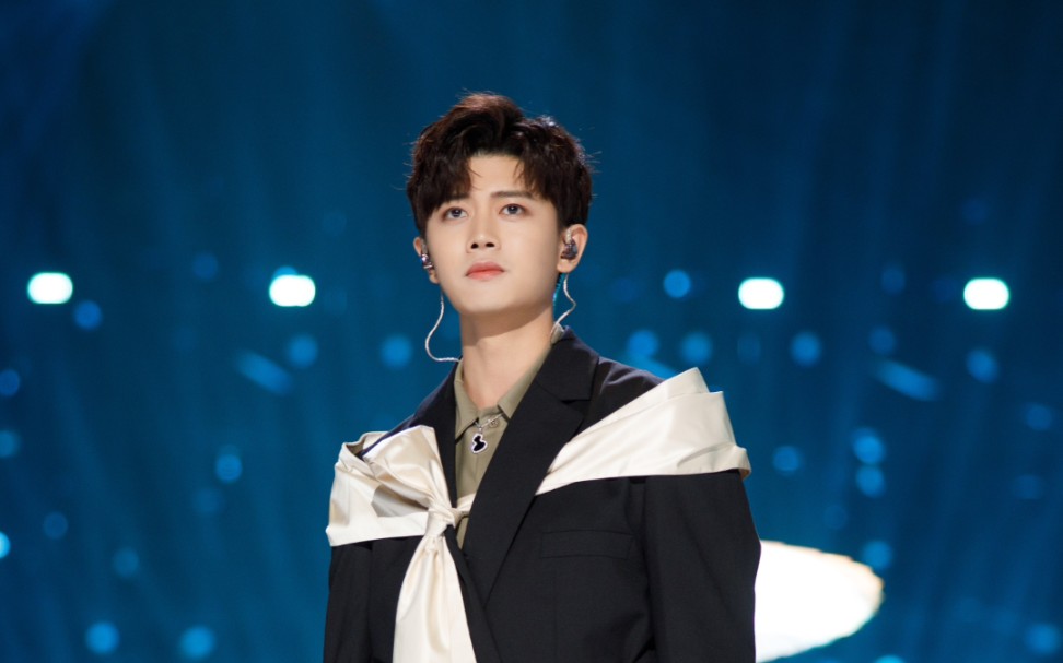 「任嘉伦」自存 舞台focus_哔哩哔哩_bilibili