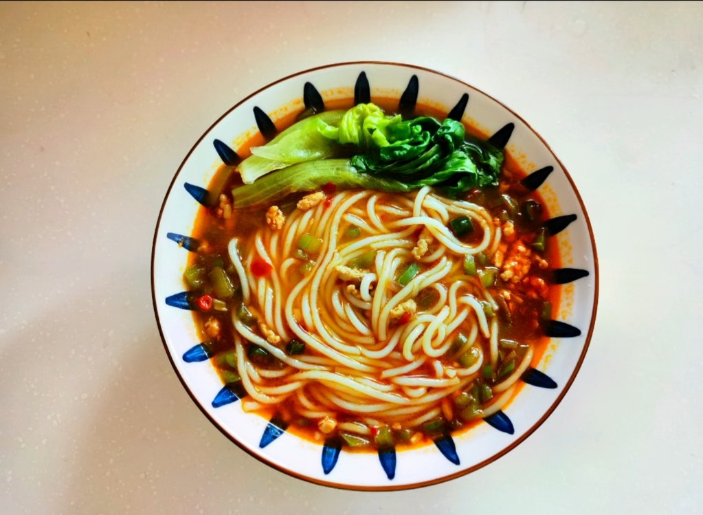 今天煮一碗『杂酱米粉』