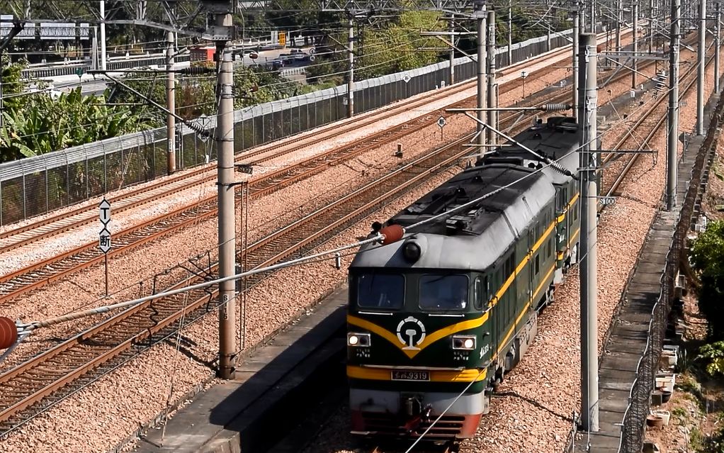 (机车回送)双机广铁龙段武警df4b广深上行线_哔哩哔哩 (゜-゜)つロ