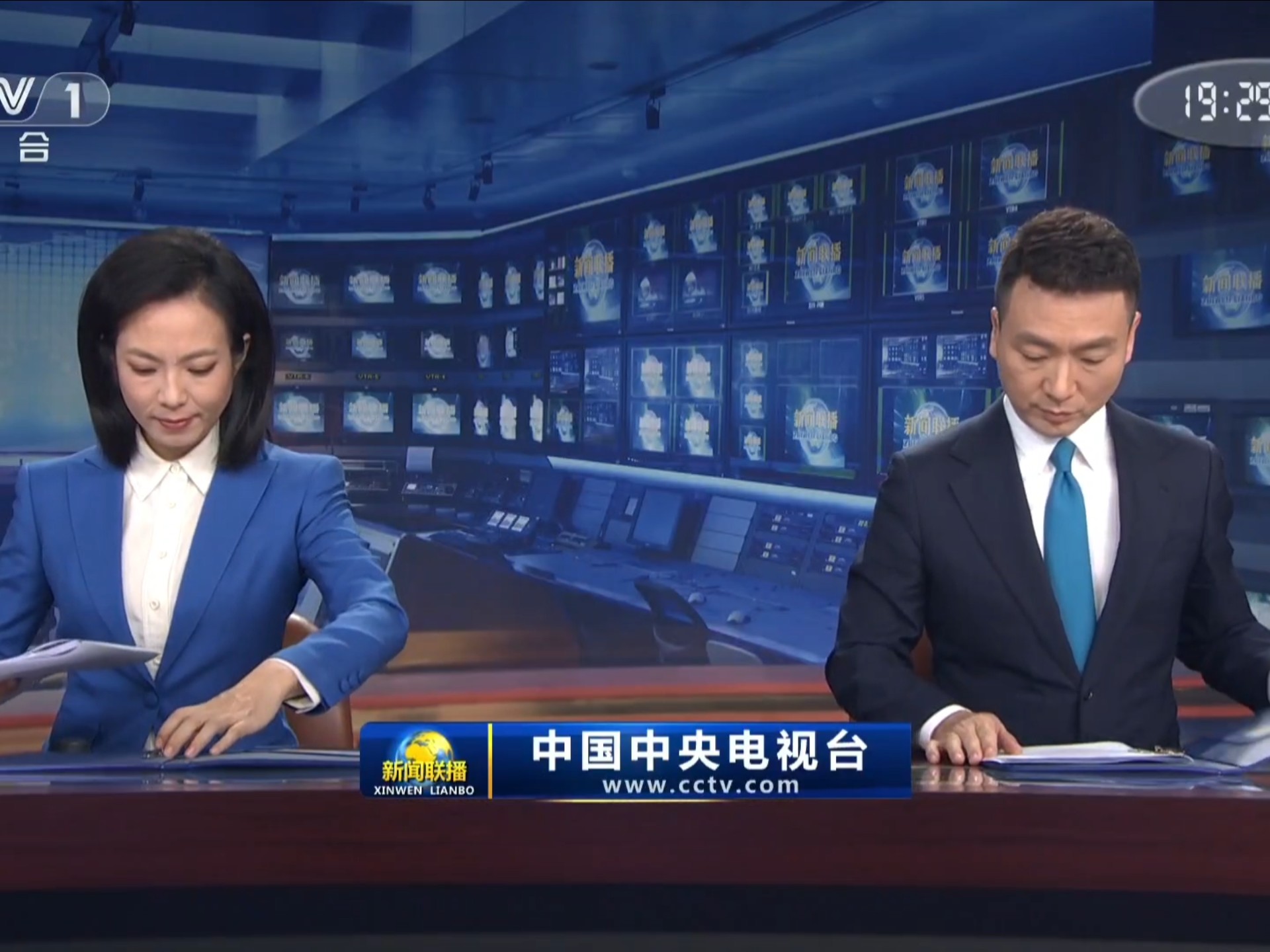 新闻联播2021年10月3日视频(cctv1新闻联播回放2021年10月3日)