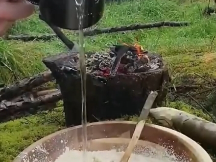 我和一千年后的女孩交换了身体,我是古代千金大小姐,她却是现代贫穷的落魄户哔哩哔哩bilibili