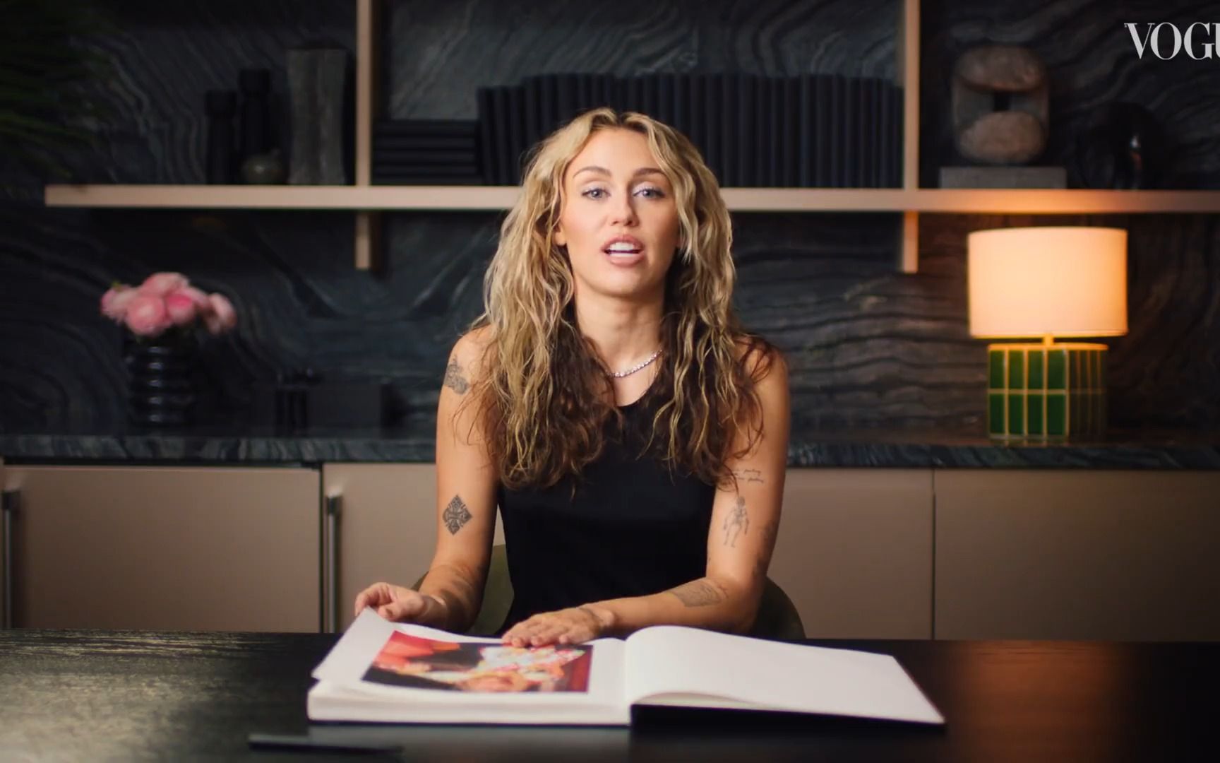 miley cyrus 回顾时尚造型 | vogue british