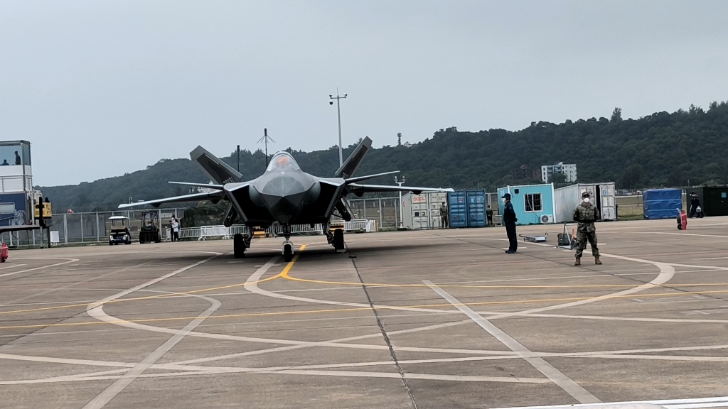 珠海航展 歼20地面展示