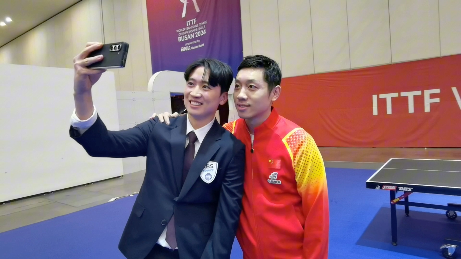 许昕和 郑荣植见到许昕直喊"昕哥"!