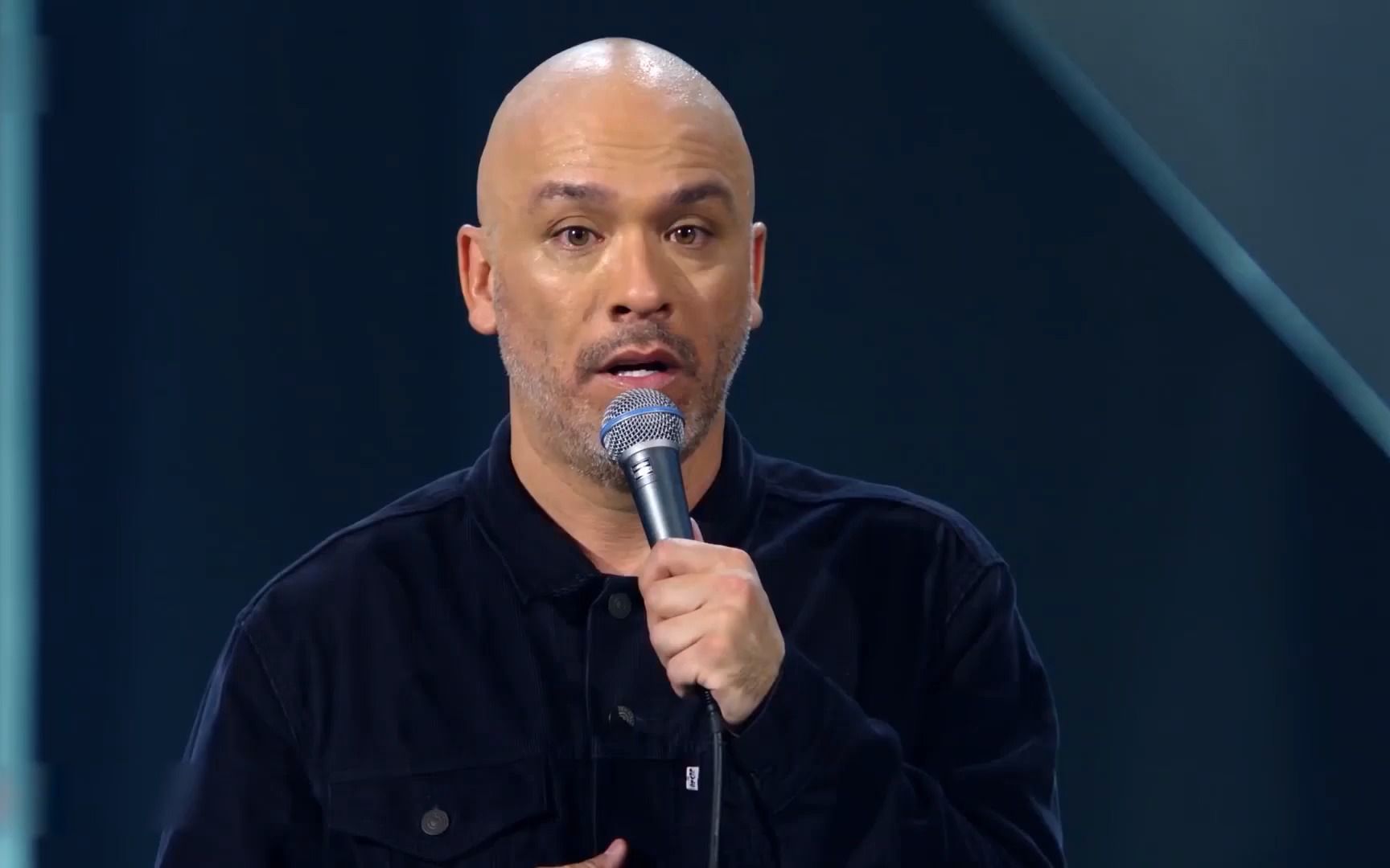 脱口秀:外国大叔不解亚洲人一日三餐都是米饭,吃完以后才知道米饭是yy