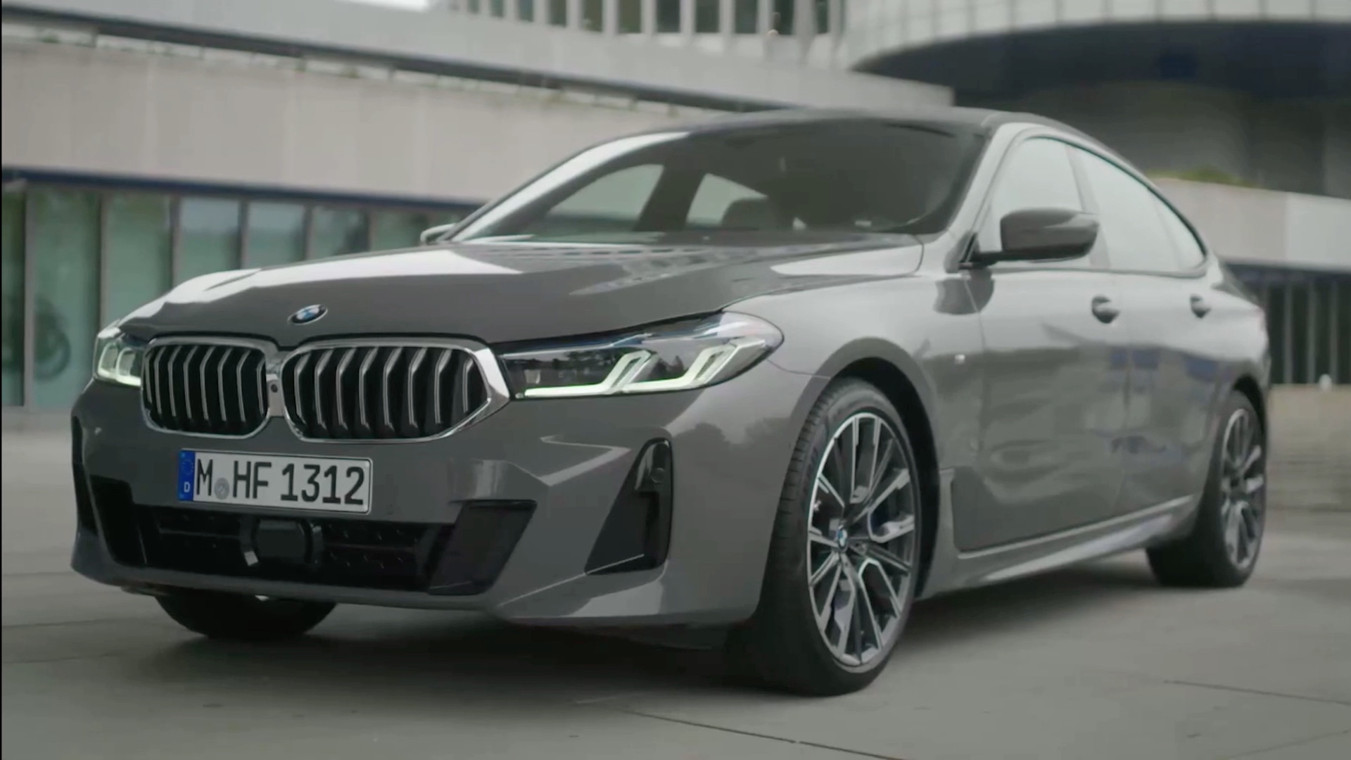 宝马 gt640i 溜背型