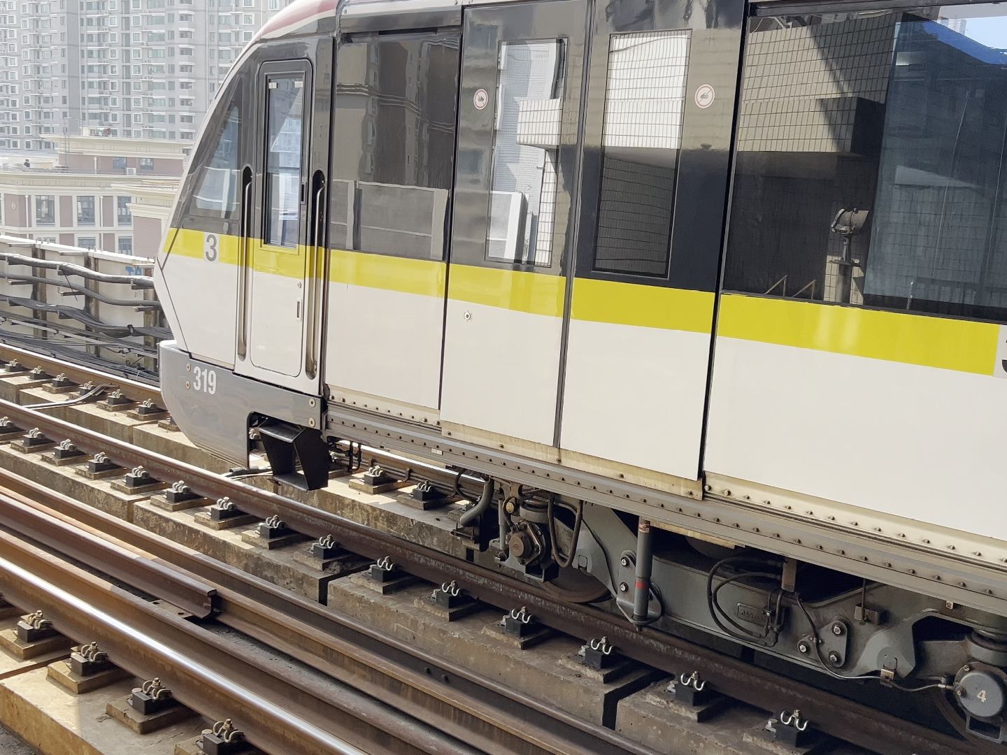 319与314号车漕溪路进出站交汇