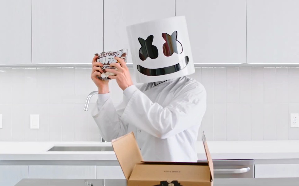 【marshmello cooking】和老棉一起cooking stuffed puffs pies