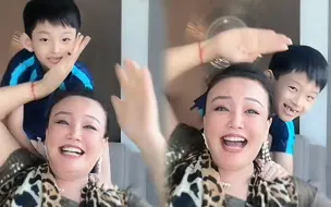 下载视频: 张兰直播孙子调皮捣乱，趴在奶奶身后强行出镜，正脸像极了汪小菲