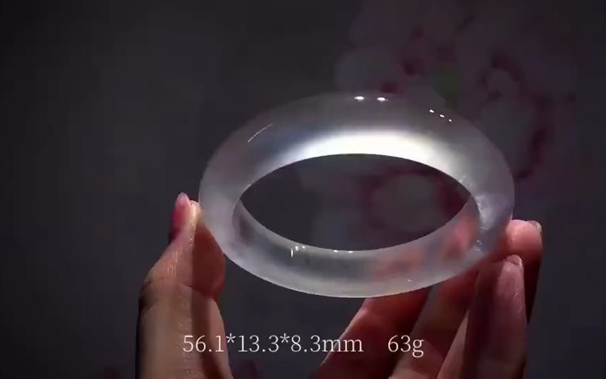 缅甸老坑白玻璃种翡翠手镯 56圈 强荧光