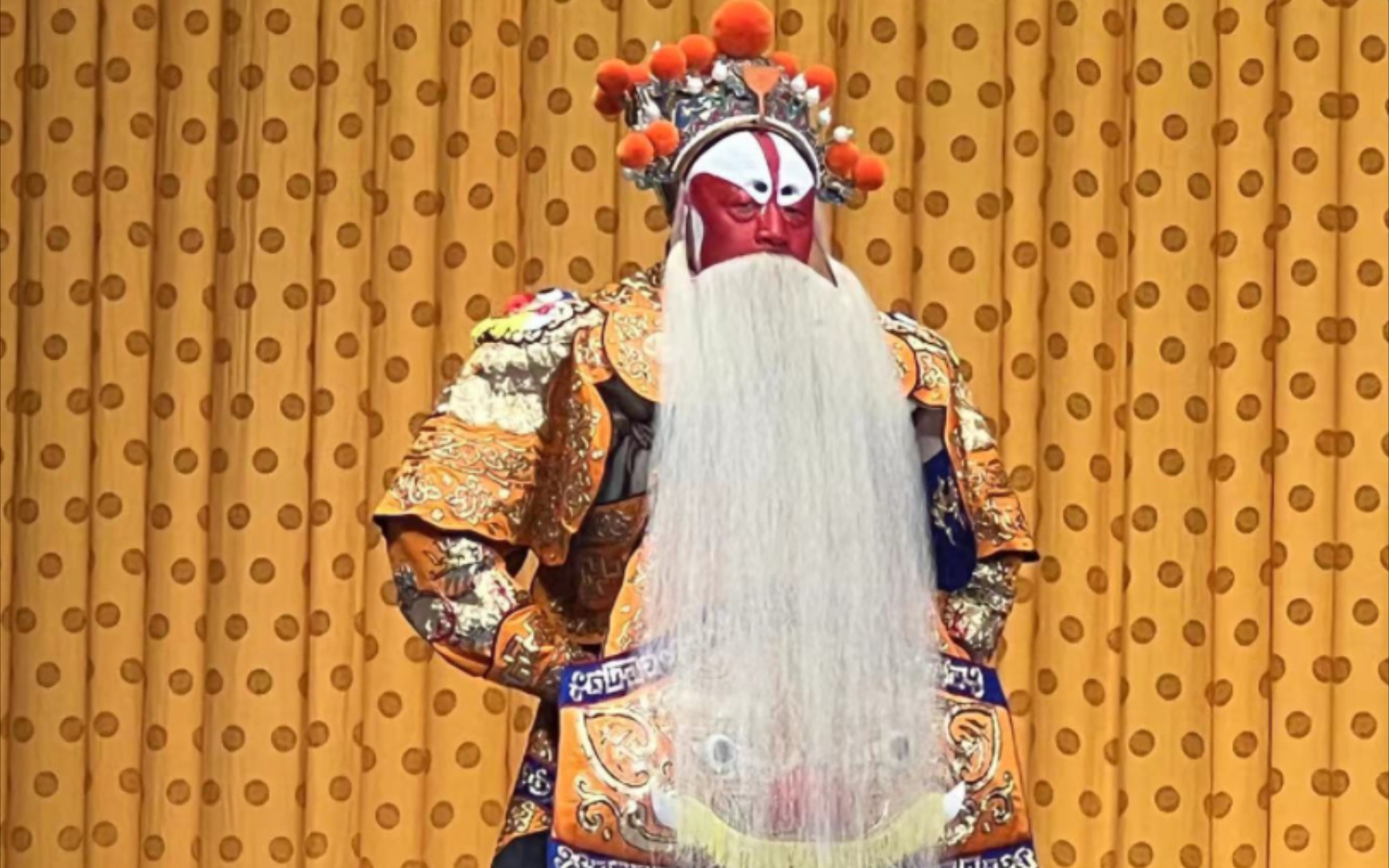 京剧《群借华》康万生出场